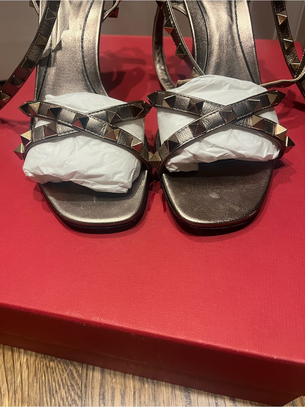 Valentino Stud-Embellished Metallic Slingback Sandals - Bronze, size 35.5 - Picture 5 of 8